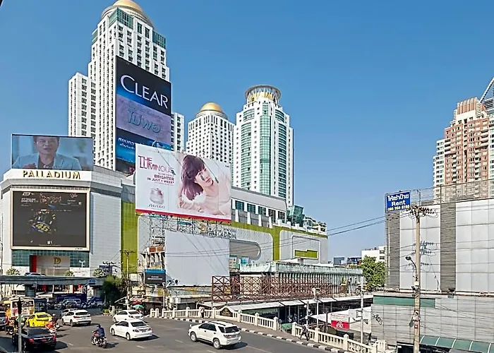 Family Hub @ Pratunam 4 - Group + Free Pickup 酒店 3*